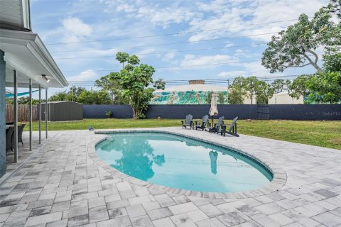 House in Clearwater, Florida 3 bedrooms, 152.55 sq.m. № 1843914 - photo 25