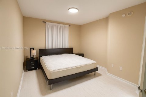 Купить кондоминиум в Санни-Айлс-Бич, Флорида 1 спальня, 62.52м2, № 2048418 - фото 8