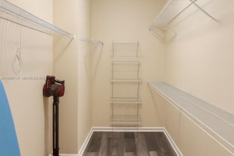 Купить кондоминиум в Санни-Айлс-Бич, Флорида 1 спальня, 62.52м2, № 2048418 - фото 11