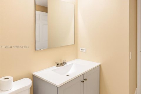 Купить кондоминиум в Санни-Айлс-Бич, Флорида 1 спальня, 62.52м2, № 2048418 - фото 10