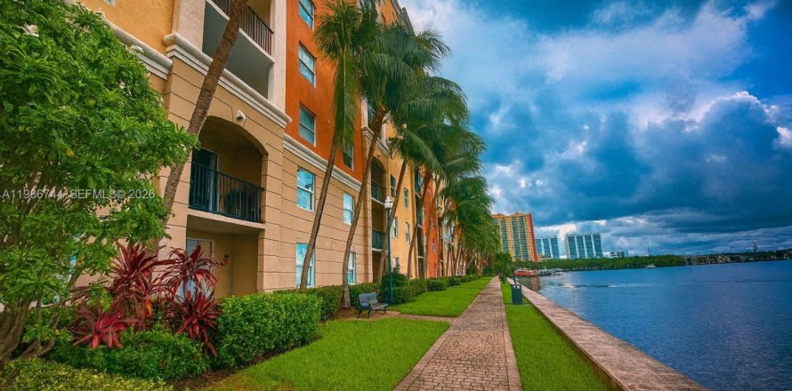 Кондоминиум с 1 спальней в Санни-Айлс-Бич, Флорида № 2048418