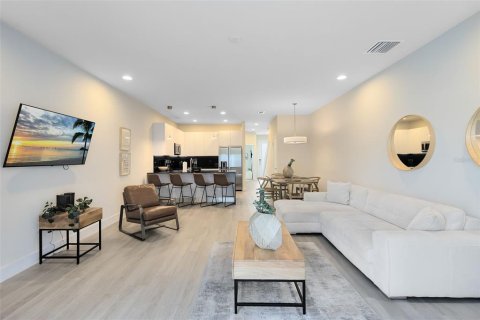 Adosado en venta en Clermont, Florida, 3 dormitorios, 172.05 m2 № 1390703 - foto 10