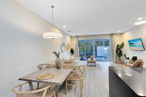 Adosado en venta en Clermont, Florida, 3 dormitorios, 172.05 m2 № 1390703 - foto 3