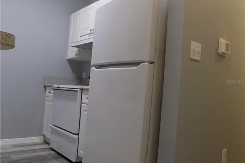 Condominio en alquiler en Kissimmee, Florida, 1 dormitorio, 59.46 m2 № 1912904 - foto 5