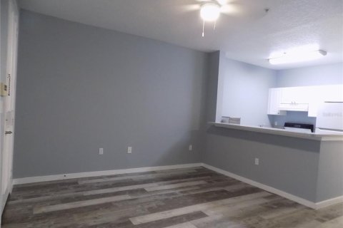 Condominio en alquiler en Kissimmee, Florida, 1 dormitorio, 59.46 m2 № 1912904 - foto 3