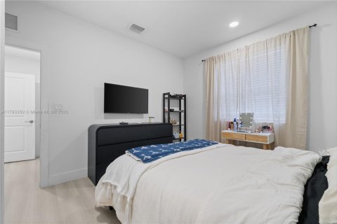 House in Homestead, Florida 5 bedrooms, 269.88 sq.m. № 1777582 - photo 29