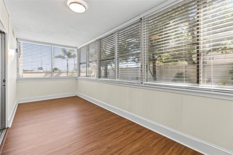 Condominio en venta en Belleair Bluffs, Florida, 2 dormitorios, 120.77 m2 № 1608697 - foto 18
