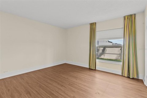 Condominio en venta en Belleair Bluffs, Florida, 2 dormitorios, 120.77 m2 № 1608697 - foto 10