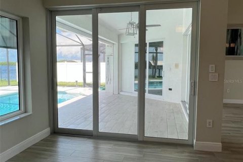 Casa en alquiler en Port Charlotte, Florida, 3 dormitorios, 195 m2 № 1816818 - foto 13