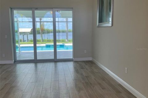 Casa en alquiler en Port Charlotte, Florida, 3 dormitorios, 195 m2 № 1816818 - foto 5