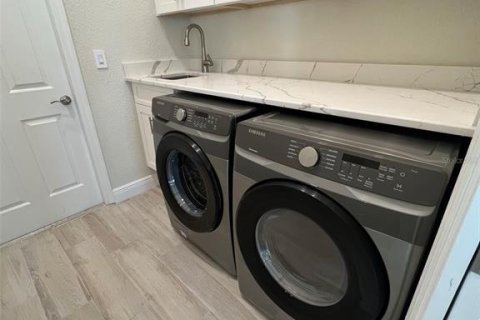 Casa en alquiler en Port Charlotte, Florida, 3 dormitorios, 195 m2 № 1816818 - foto 12
