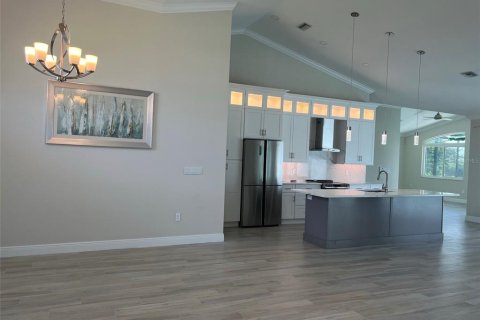 Casa en alquiler en Port Charlotte, Florida, 3 dormitorios, 195 m2 № 1816818 - foto 4