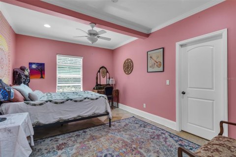 House in Odessa, Florida 4 bedrooms, 370.49 sq.m. № 1617998 - photo 28