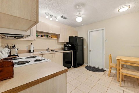 Villa ou maison à vendre à The Villages, Floride: 2 chambres, 106.65 m2 № 2222844 - photo 14