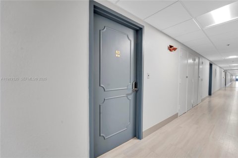 Condominio en venta en Hollywood, Florida, 2 dormitorios, 102.19 m2 № 2049963 - foto 15