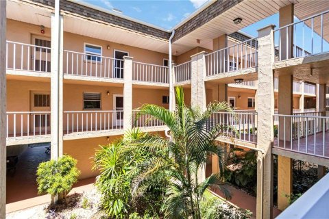 Condominio en alquiler en Sarasota, Florida, 1 dormitorio, 60.76 m2 № 1637819 - foto 7