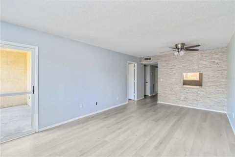 Condominio en alquiler en Sarasota, Florida, 1 dormitorio, 60.76 m2 № 1637819 - foto 12