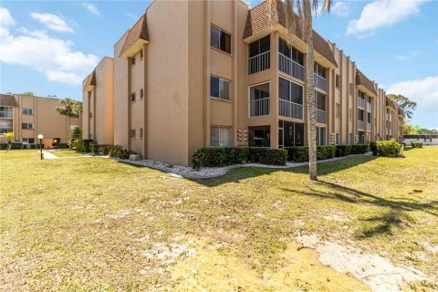 Condominio en alquiler en Sarasota, Florida, 1 dormitorio, 60.76 m2 № 1637819 - foto 28