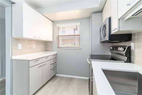 Condominio en alquiler en Sarasota, Florida, 1 dormitorio, 60.76 m2 № 1637819 - foto 18