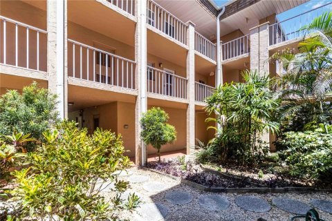 Condominio en alquiler en Sarasota, Florida, 1 dormitorio, 60.76 m2 № 1637819 - foto 6