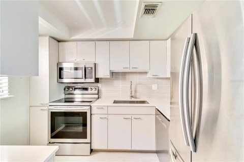 Condominio en alquiler en Sarasota, Florida, 1 dormitorio, 60.76 m2 № 1637819 - foto 19