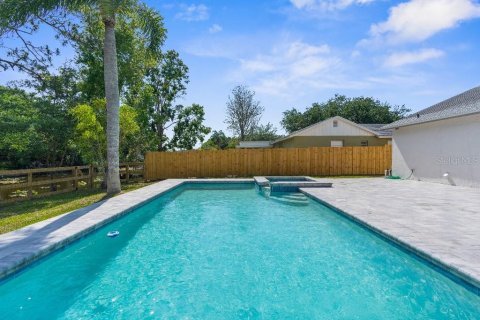 House in New Port Richey, Florida 3 bedrooms, 103.86 sq.m. № 1661699 - photo 29