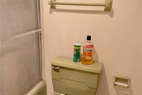 Condominio en venta en Miami, Florida, 1 dormitorio, 76.46 m2 № 1990627 - foto 13