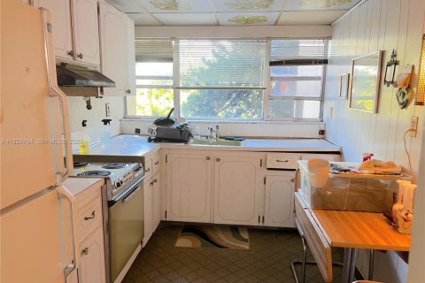 Condominio en venta en Miami, Florida, 1 dormitorio, 76.46 m2 № 1990627 - foto 9