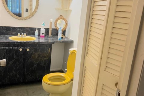 Condominio en venta en Miami, Florida, 1 dormitorio, 76.46 m2 № 1990627 - foto 14