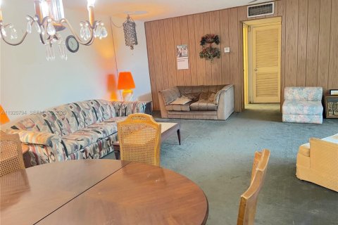 Condominio en venta en Miami, Florida, 1 dormitorio, 76.46 m2 № 1990627 - foto 2