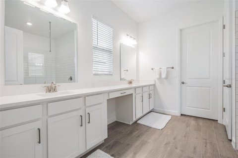 House in San Antonio, Florida 3 bedrooms, 218.32 sq.m. № 1787600 - photo 6