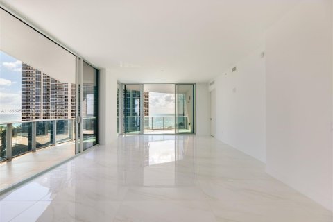 Condo in Sunny Isles Beach, Florida, 2 bedrooms in AURORA  № 1897754 - photo 5