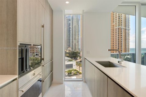 Condo in Sunny Isles Beach, Florida, 2 bedrooms in AURORA  № 1897754 - photo 6