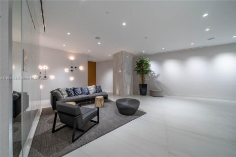 Condo in Sunny Isles Beach, Florida, 2 bedrooms in AURORA  № 1897754 - photo 27