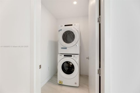 Condo in Sunny Isles Beach, Florida, 2 bedrooms in AURORA  № 1897754 - photo 12