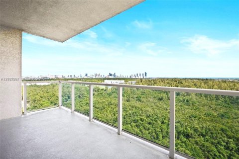 Copropriété à louer à North Miami, Floride: 3 chambres, 190.26 m2 № 2085744 - photo 7