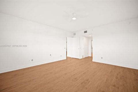 Copropriété à louer à North Miami, Floride: 3 chambres, 190.26 m2 № 2085744 - photo 28
