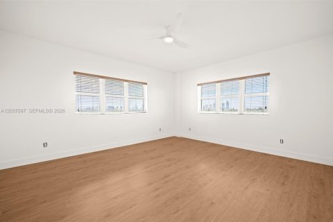 Copropriété à louer à North Miami, Floride: 3 chambres, 190.26 m2 № 2085744 - photo 26