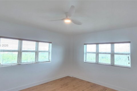 Copropriété à louer à North Miami, Floride: 3 chambres, 190.26 m2 № 2085744 - photo 27