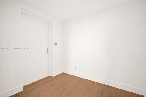 Copropriété à louer à North Miami, Floride: 3 chambres, 190.26 m2 № 2085744 - photo 12