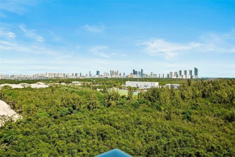 Copropriété à louer à North Miami, Floride: 3 chambres, 190.26 m2 № 2085744 - photo 11
