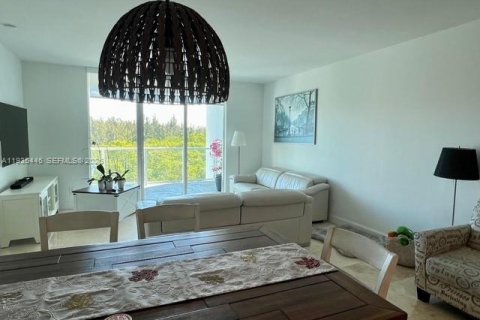 Condo à North Miami, Floride, 2 chambres  № 2088548