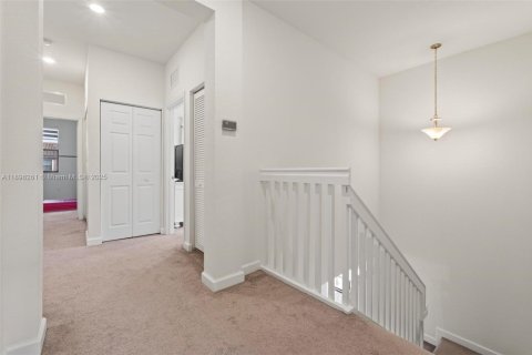 Adosado en alquiler en Hialeah, Florida, 3 dormitorios, 158.58 m2 № 1950977 - foto 27