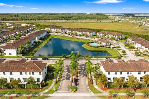 Adosado en alquiler en Hialeah, Florida, 3 dormitorios, 158.58 m2 № 1950977 - foto 14