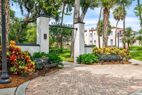 Immobilier commercial à vendre à New Port Richey, Floride: 4 chambres, 190.26 m2 № 1900296 - photo 11