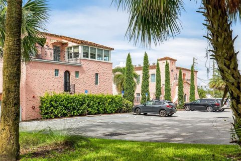 Immobilier commercial à vendre à New Port Richey, Floride: 4 chambres, 190.26 m2 № 1900296 - photo 13