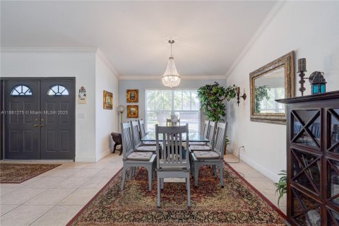 Villa ou maison à vendre à Miami, Floride: 4 chambres, 214.23 m2 № 1931926 - photo 7
