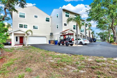 Touwnhouse à vendre à Indian Rocks Beach, Floride: 14 chambres, 796.64 m2 № 1846654 - photo 8