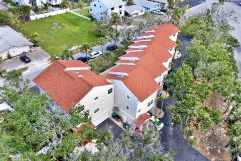 Touwnhouse à vendre à Indian Rocks Beach, Floride: 14 chambres, 796.64 m2 № 1846654 - photo 15