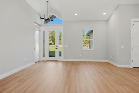 Villa ou maison à vendre à Weeki Wachee, Floride: 3 chambres, 211.35 m2 № 2419799 - photo 5